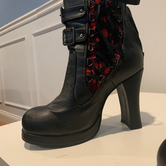 SOLD: Demonia Crypto 51 - Picture 3 of 5